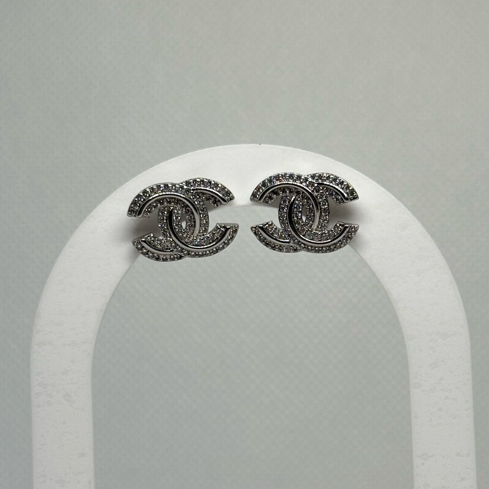 Earring - Picture 2 of 6